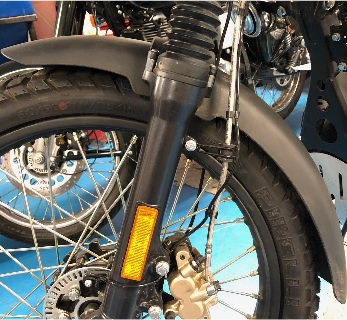 Front Mudguard Raising Kit - Continental/Interceptor